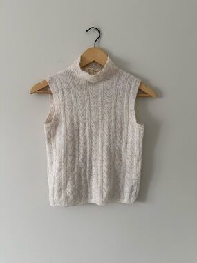 Cream Cable Knit Sleeveless Mock Neck Sweater Vest (size small)